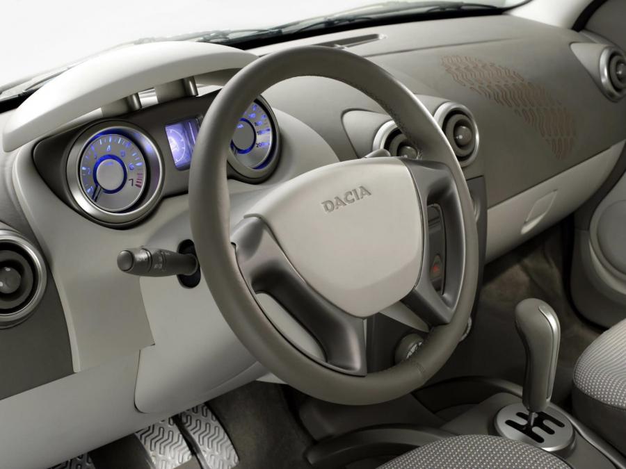 Панель приборов Dacia Logan Steppe Concept 2006 года  (фото 31 из 47)